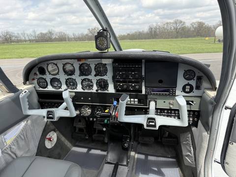 1970 Piper PA-28-200 Arrow photo 9