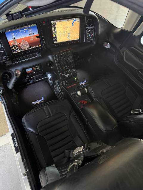 2016 Cirrus SR22T photo 9