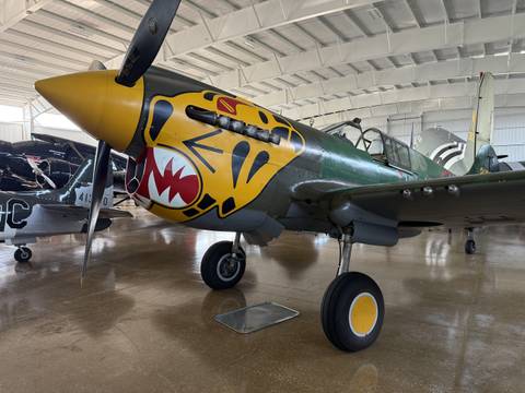 1942 Curtiss P-40K photo 30