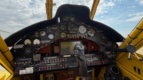 Air Tractor AT-402B photo 12