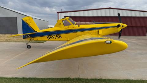 Air Tractor AT-402B photo 8