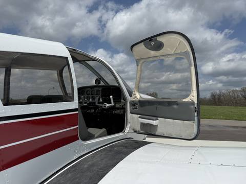 1970 Piper PA-28-200 Arrow photo 8
